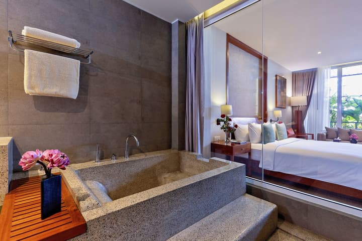 Indra Hotel
