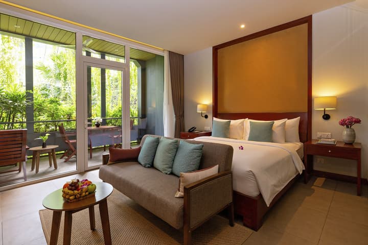 Indra Hotel