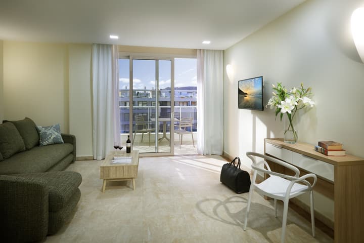 Marinell Collection Palm-Mar