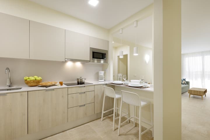 Marinell Collection Palm-Mar