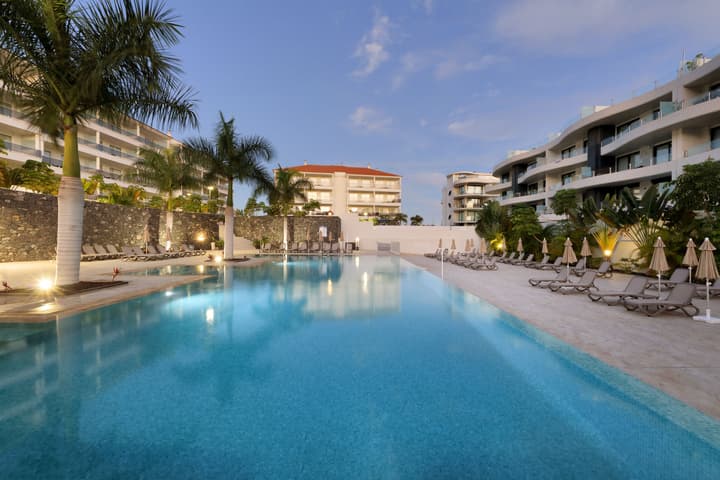 Marinell Collection Palm-Mar