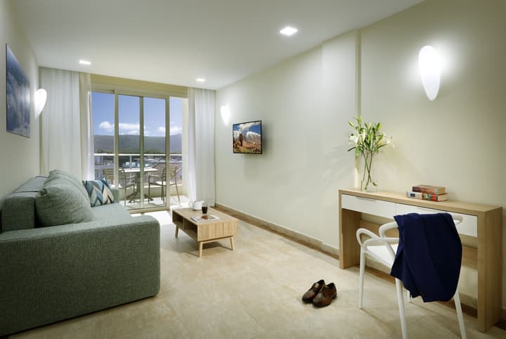 Marinell Collection Palm-Mar