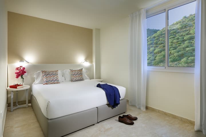 Marinell Collection Palm-Mar