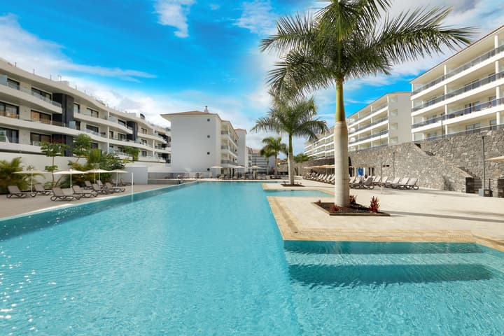 Marinell Collection Palm-Mar