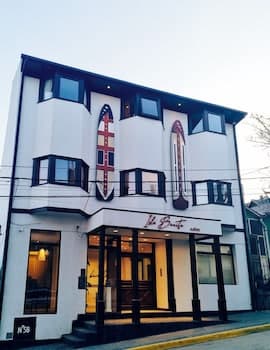 ISLA BONITA SUITES