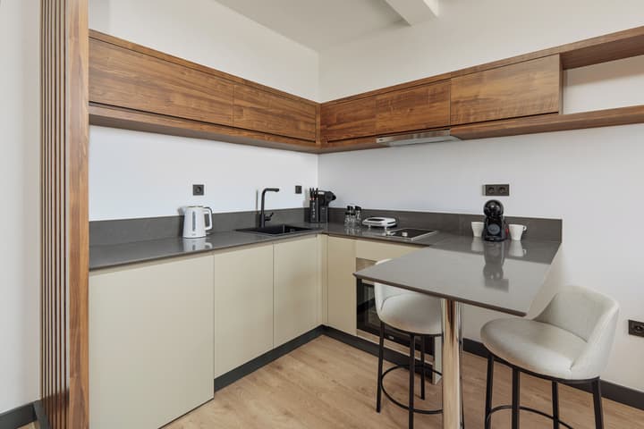 Bayview Hills Luxury Residences