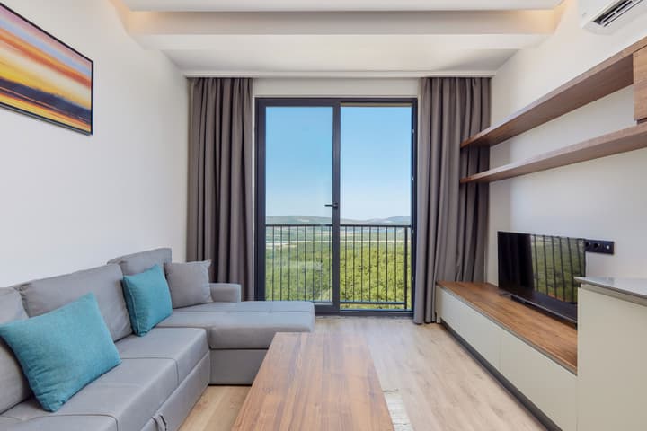 Bayview Hills Luxury Residences