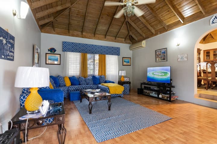 Yancey Largo Villa Perfect Jamaica Ironshore Getaway w Private Pool and Onsite Staff Services by RedAwning