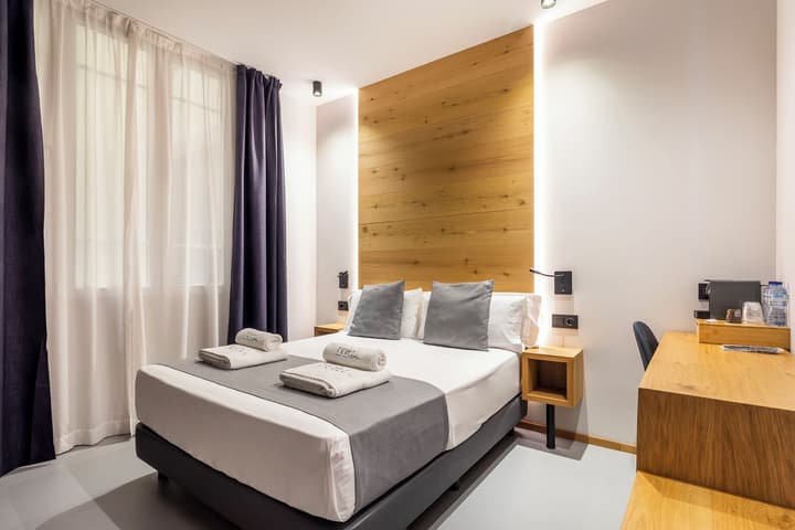 Nalu Valencia Boutique Rooms