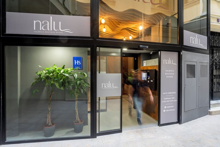 Nalu Valencia Boutique Rooms