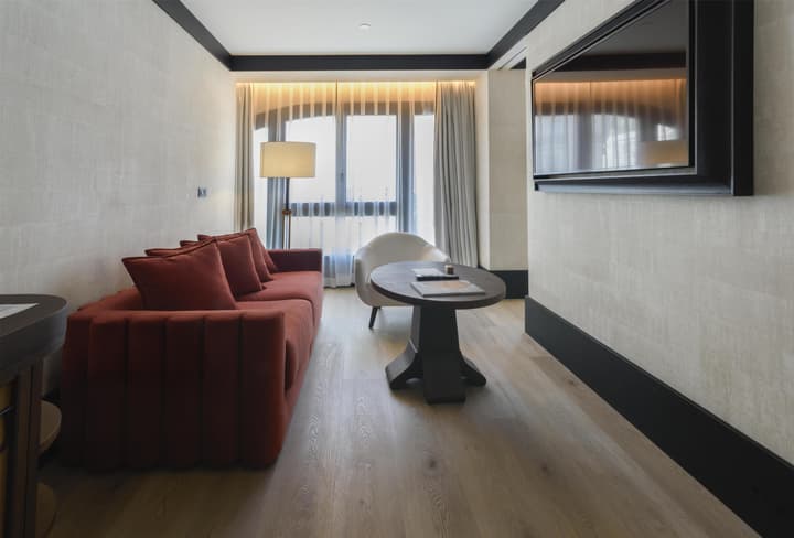 Hotel Montera Madrid, Curio Collection By Hilton