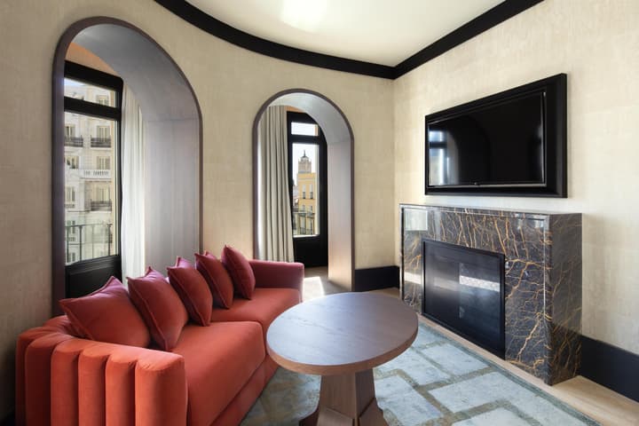 Hotel Montera Madrid, Curio Collection By Hilton