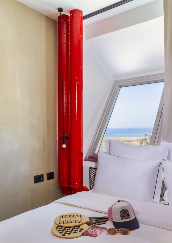 Brut Seafront Hotel By Sunday
