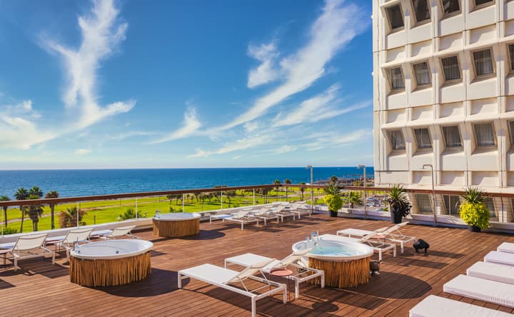 Brut Seafront Hotel By Sunday