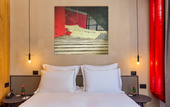 Brut Seafront Hotel By Sunday