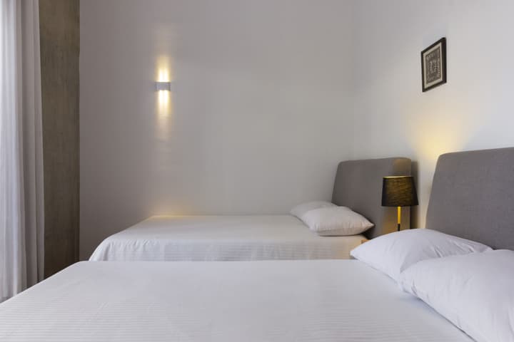El Doce by Homi Rent