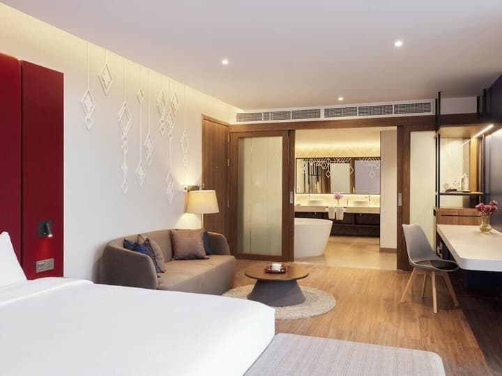 Centara Life Hotel Bangkok Phra Nakhon