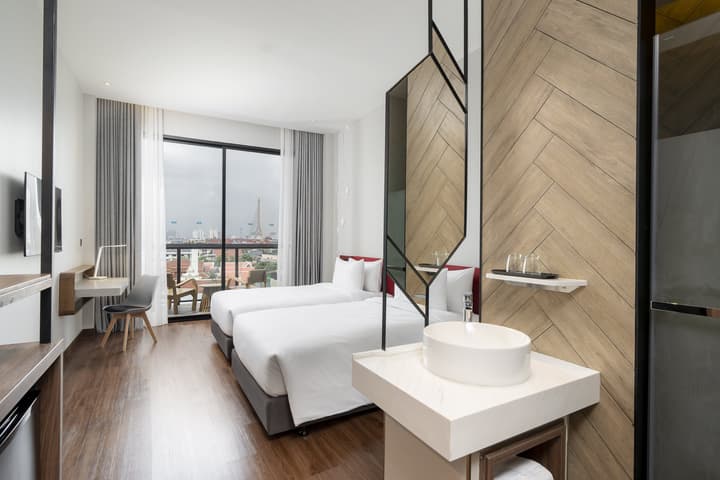 Centara Life Hotel Bangkok Phra Nakhon