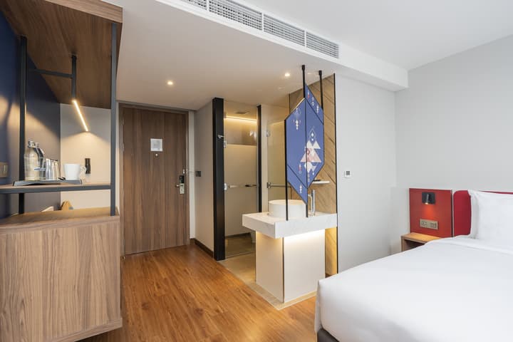 Centara Life Hotel Bangkok Phra Nakhon