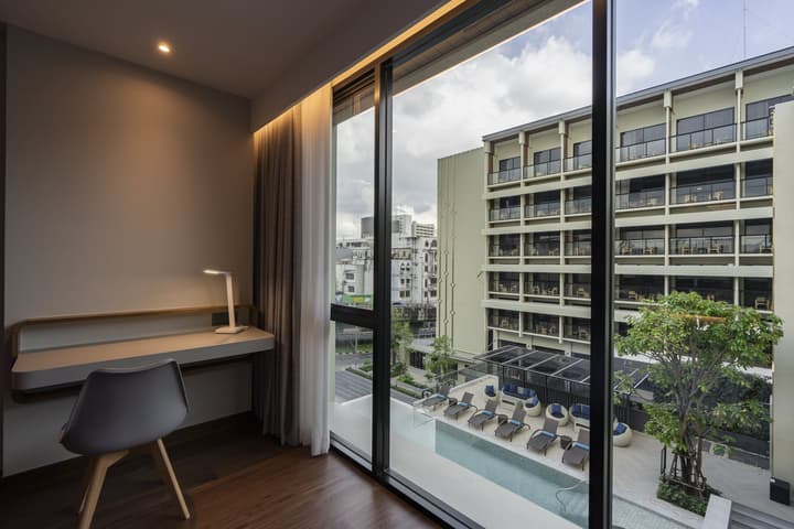 Centara Life Hotel Bangkok Phra Nakhon