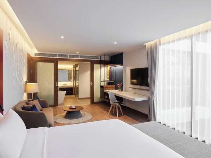 Centara Life Hotel Bangkok Phra Nakhon