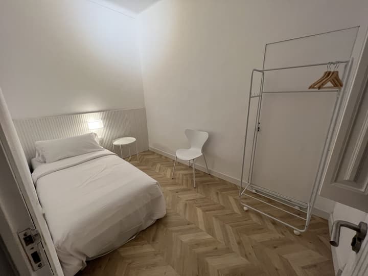 THE MO HOUSE GOTIC