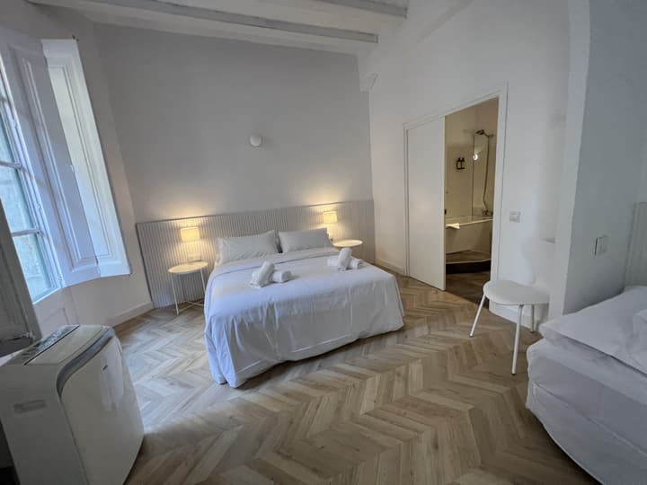 THE MO HOUSE GOTIC