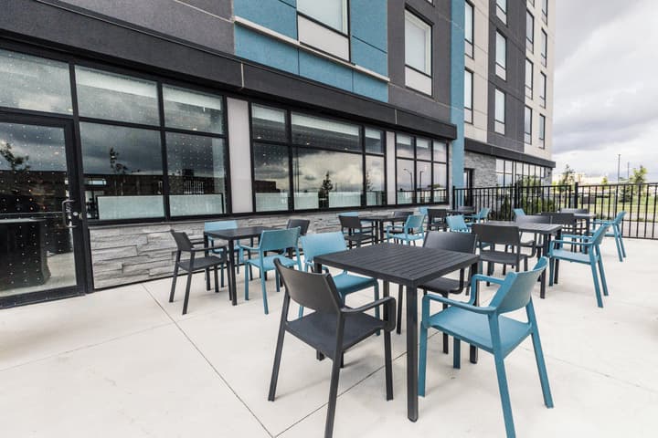 Holiday Inn Express & Suites Toronto Airport South by IHG