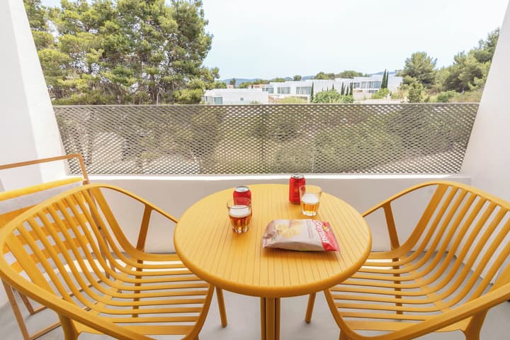 Ryans Lolas Ibiza - Adults Only