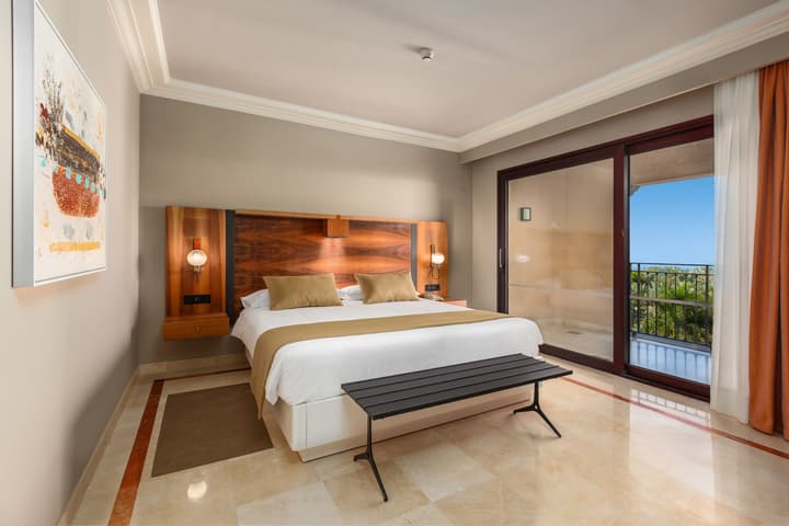 Unique Club at Lopesan Costa Meloneras Resort