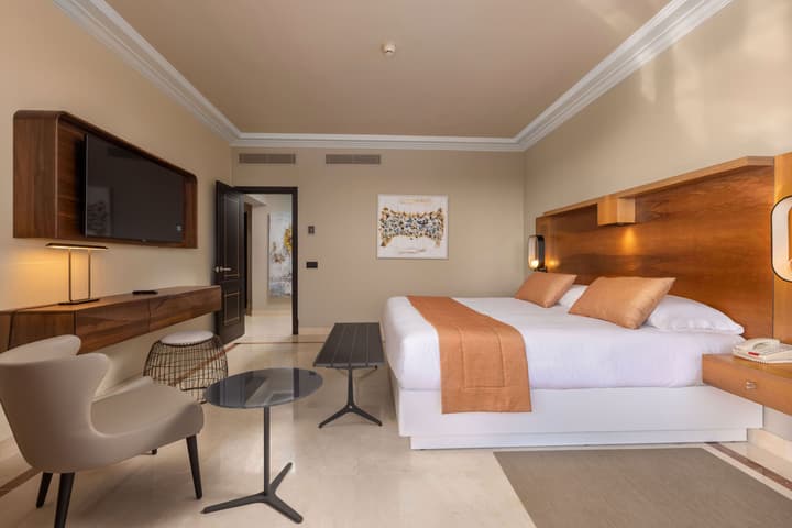 Unique Club at Lopesan Costa Meloneras Resort