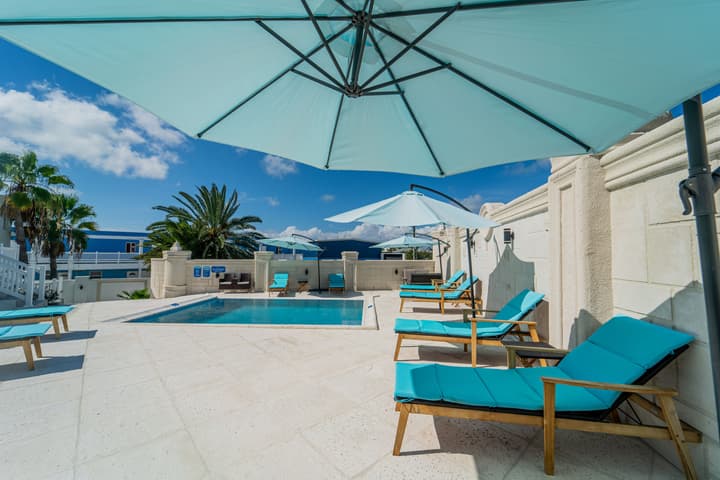 Le Bleu Bed and Breakfast