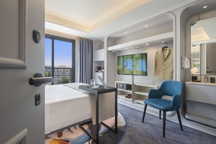 Gate Twenty Two Boutique Hotel