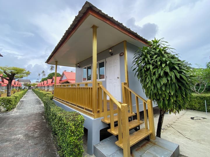 Phi Phi Ba Kao Bay Resort