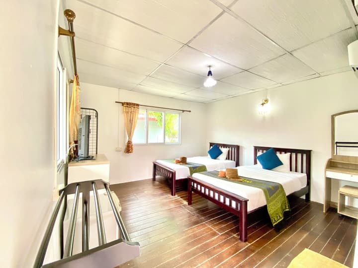 Phi Phi Ba Kao Bay Resort