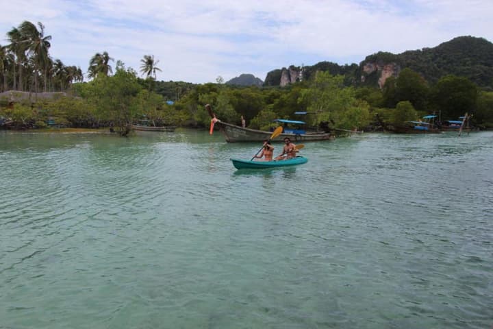Phi Phi Ba Kao Bay Resort