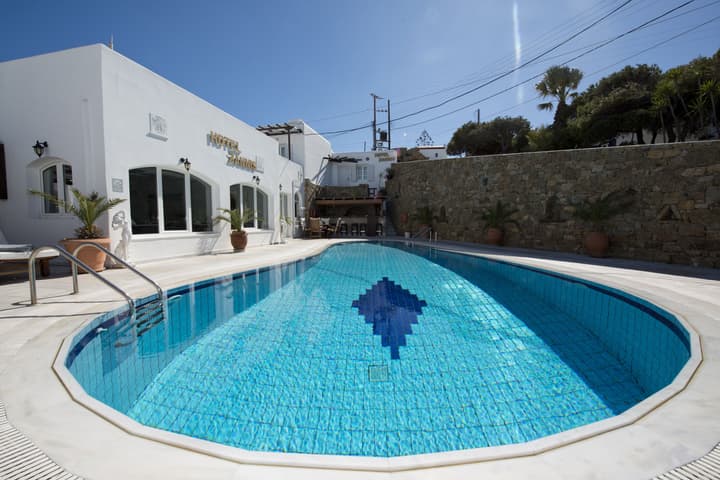 Zannis Hotel