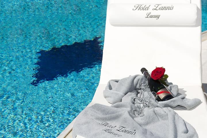 Zannis Hotel