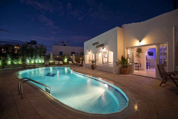 Zannis Hotel