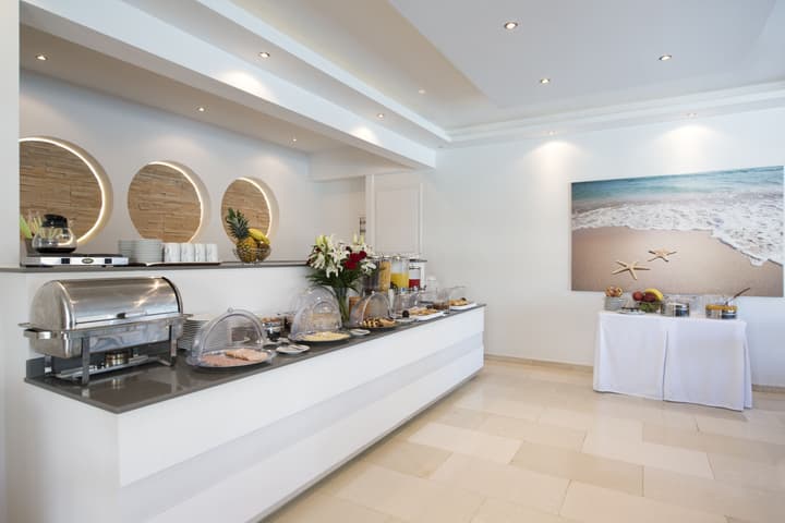 Zannis Hotel