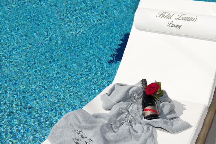 Zannis Hotel
