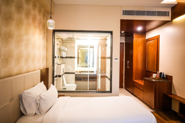 PRISTINE HOTEL