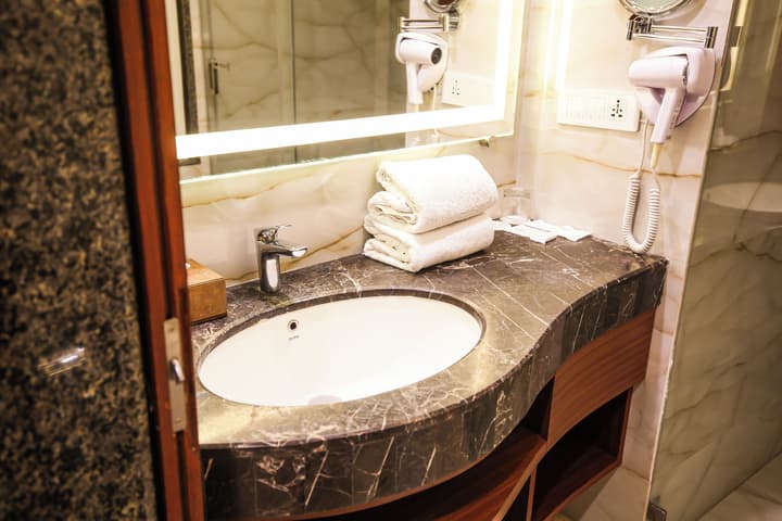 PRISTINE HOTEL
