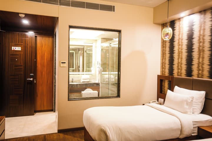 PRISTINE HOTEL