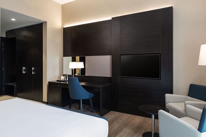 Four Points by Sheraton Production City, Dubai