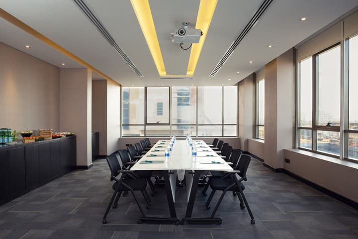 Four Points by Sheraton Production City, Dubai
