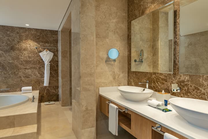 Four Points by Sheraton Production City, Dubai