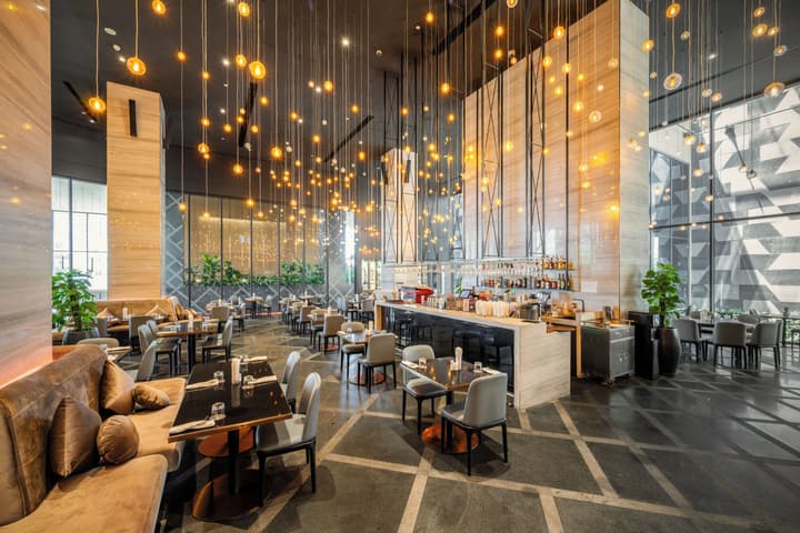 SUN & MOON, Riverside Hotel
