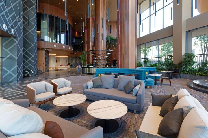 SUN & MOON, Riverside Hotel