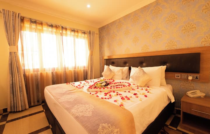 West Lerruat Hotel